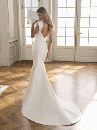 Enzoani Enyas #1 Ivory thumbnail