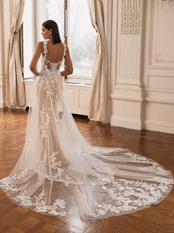Enzoani Femie #1 default Sand/Ivory/Nude thumbnail