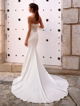 Enzoani Fosira #1 Ivory thumbnail