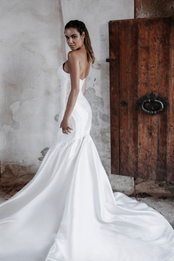 Allure Bridals E215 Carmen #1 default Black thumbnail