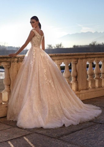 Pronovias Yani #1 Off White/Light Beige thumbnail
