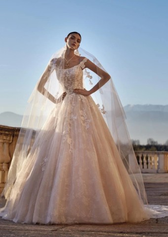 Pronovias Yani #2 default Off White/Light Beige thumbnail